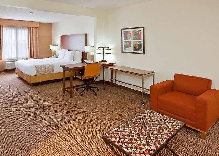 Hotel La Quinta By Wyndham Bannockburn-deerfield