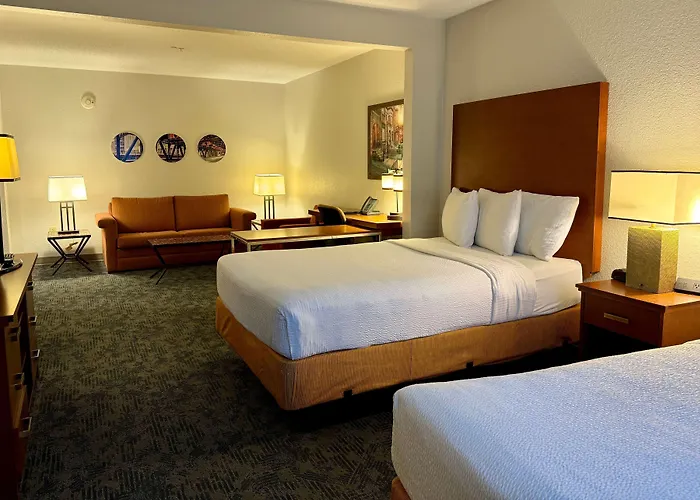 Hotel La Quinta By Wyndham Bannockburn-deerfield