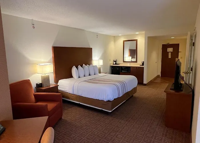 La Quinta By Wyndham Bannockburn-deerfield Bannockburn