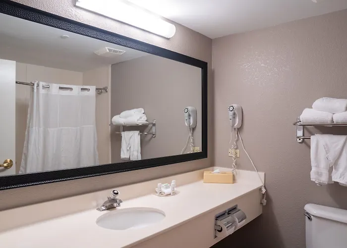 La Quinta By Wyndham Bannockburn-deerfield Hotel 3*